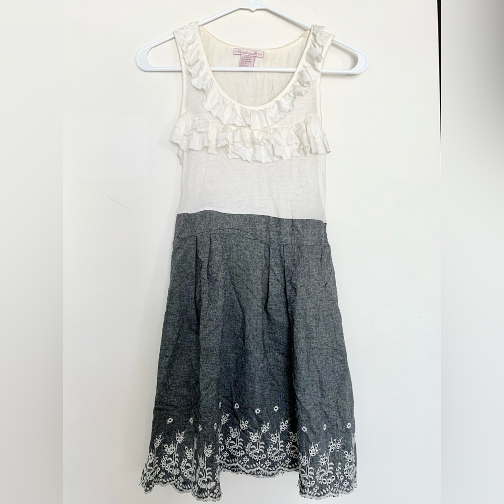 Wet Seal dress. Size Small gray and white with lace
